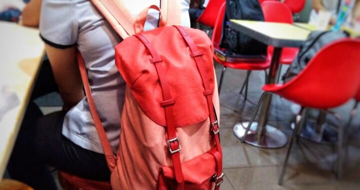 bezpieczne-korzystanie-z-technologii-dla-os--b-60--auto-3558