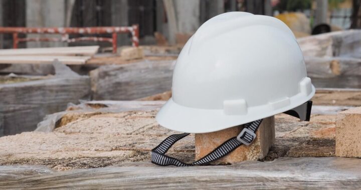 dzie---wewn--trzny-w-urz--dzie-miasta-i-gminy-mroz-auto-3017